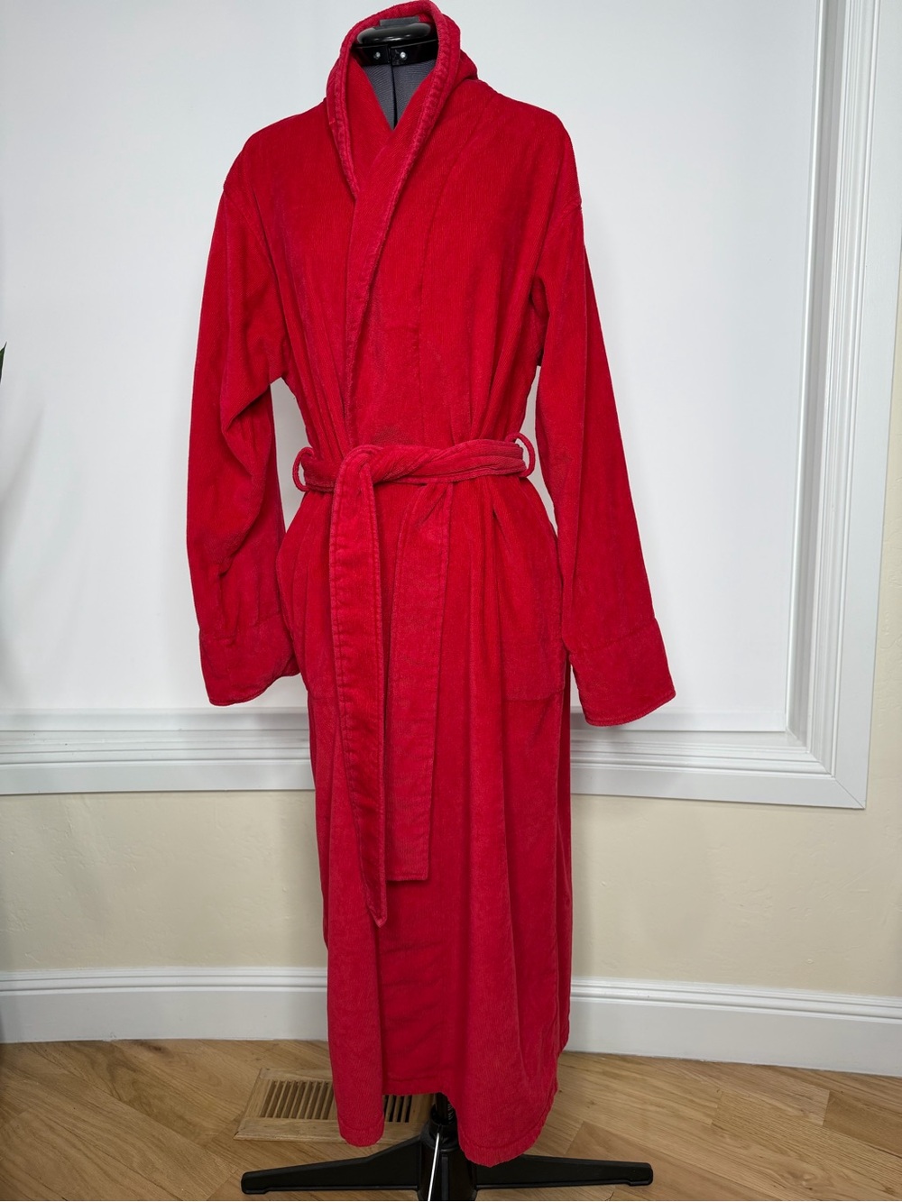 Victoria's Secret Red Plush Shawl Collar Bathrobe